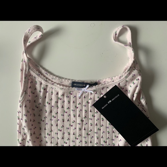 RARE Brandy Melville Skylar Bow Tank top💓💓 - Picture 2 of 2